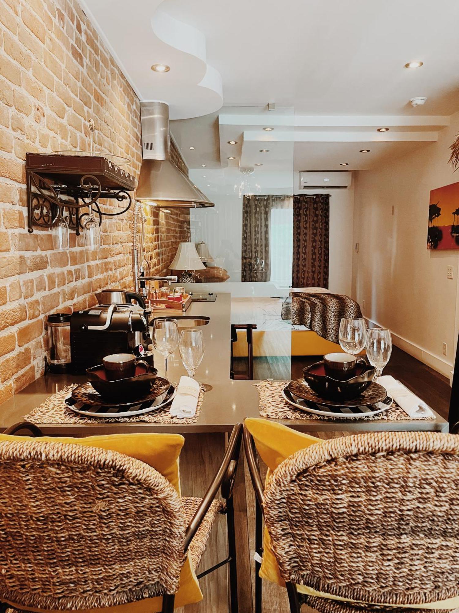 מונטריאול Hotel Kutuma מראה חיצוני תמונה
