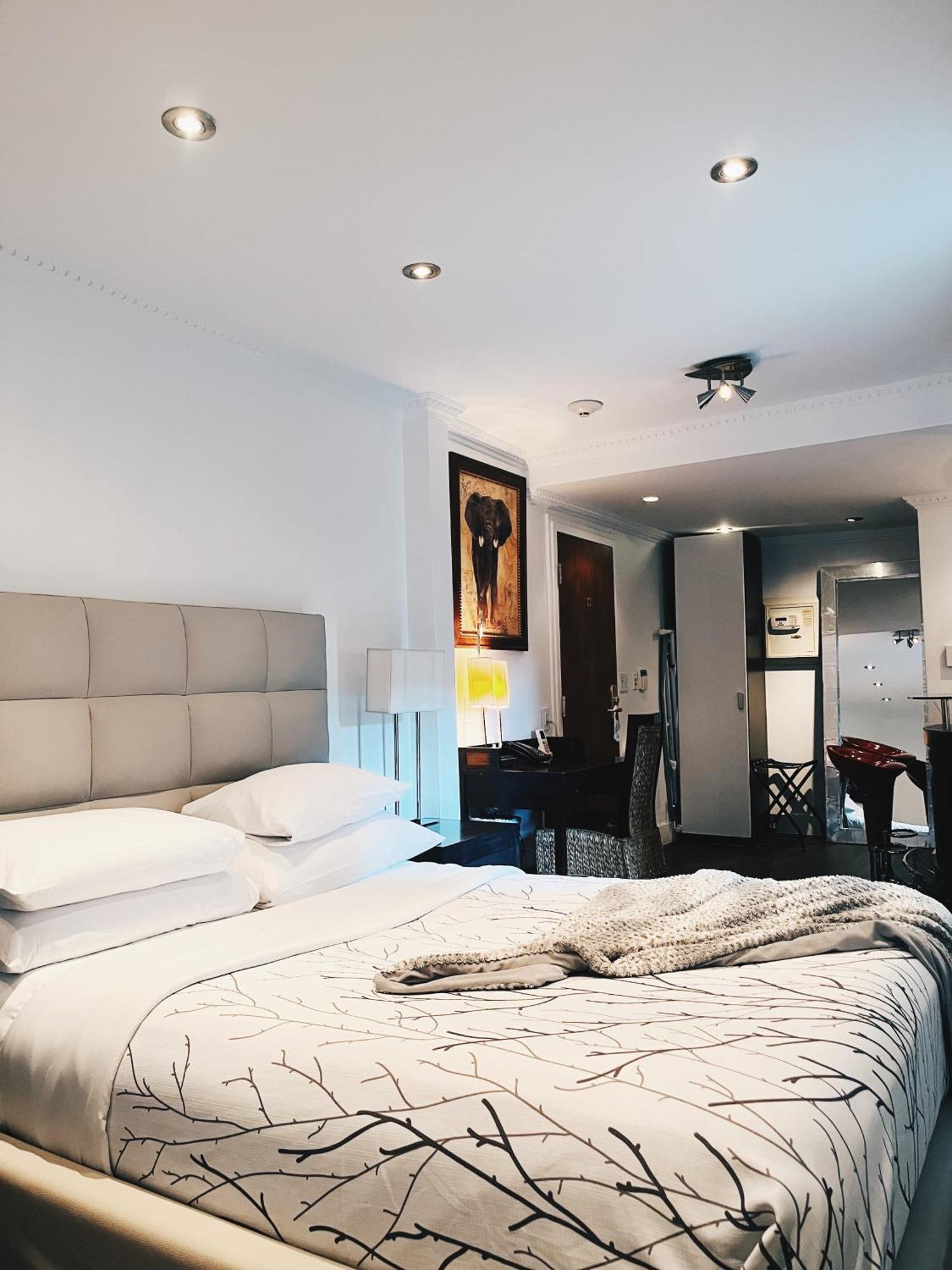מונטריאול Hotel Kutuma מראה חיצוני תמונה