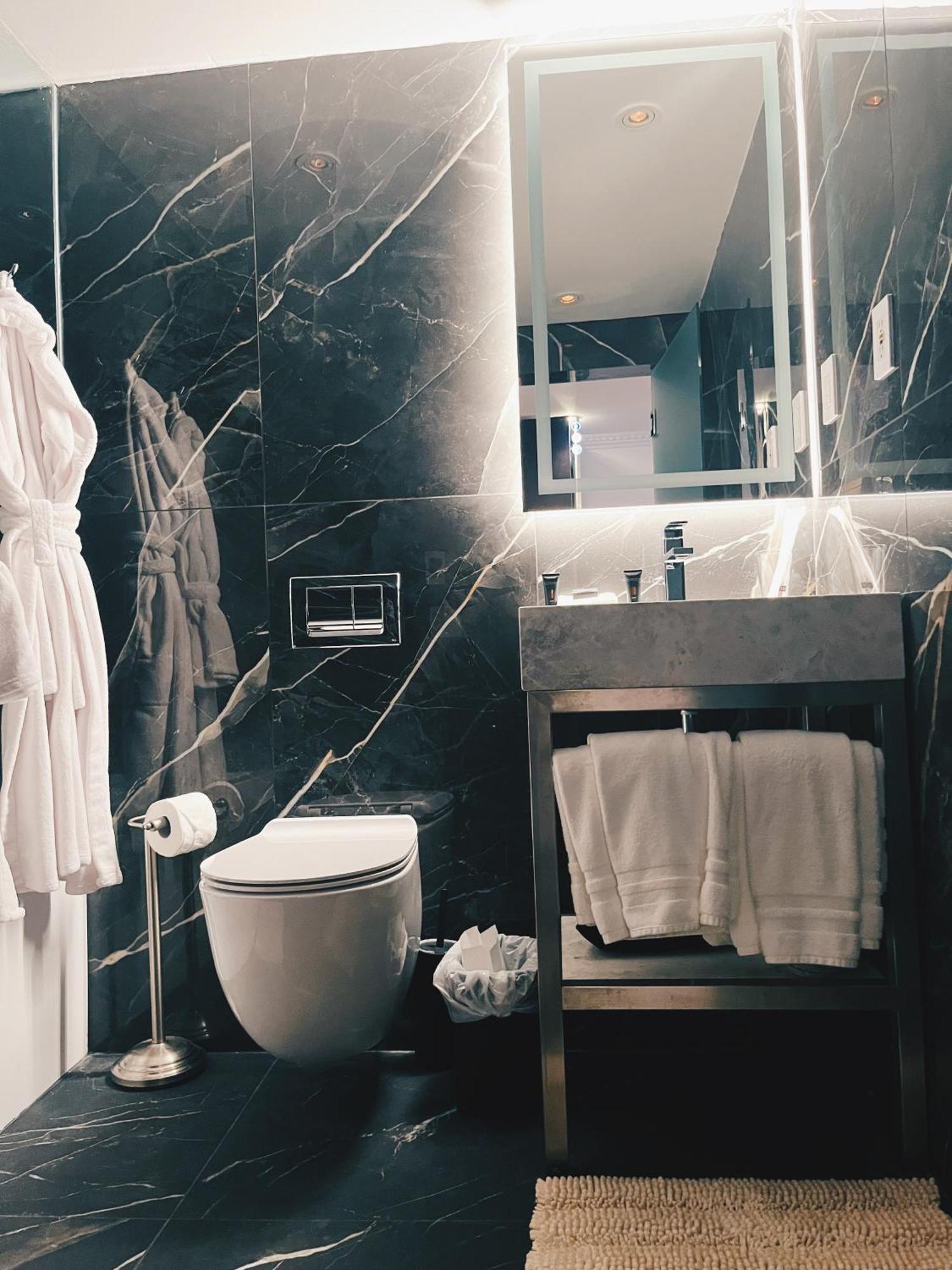 מונטריאול Hotel Kutuma מראה חיצוני תמונה