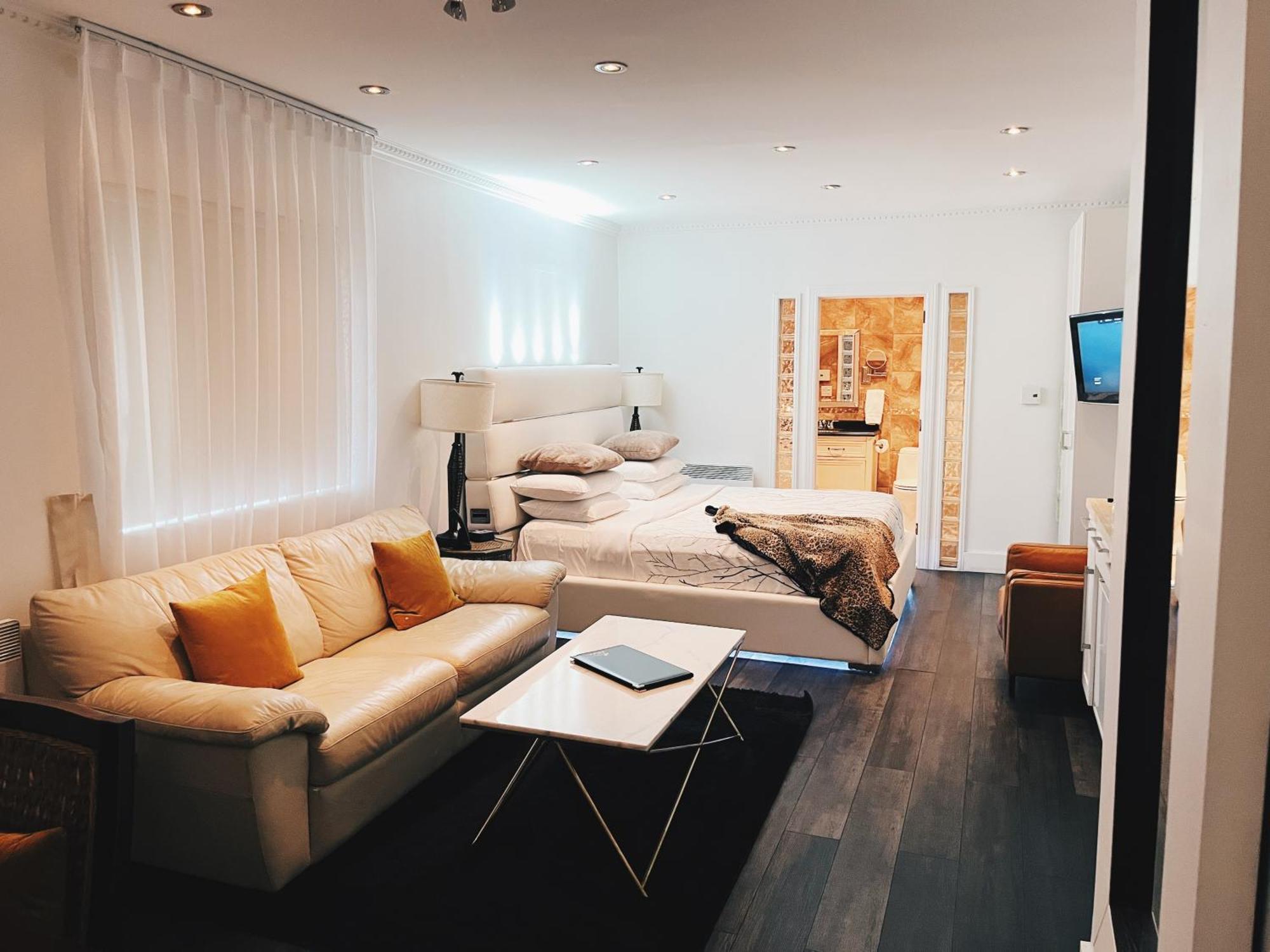 מונטריאול Hotel Kutuma מראה חיצוני תמונה