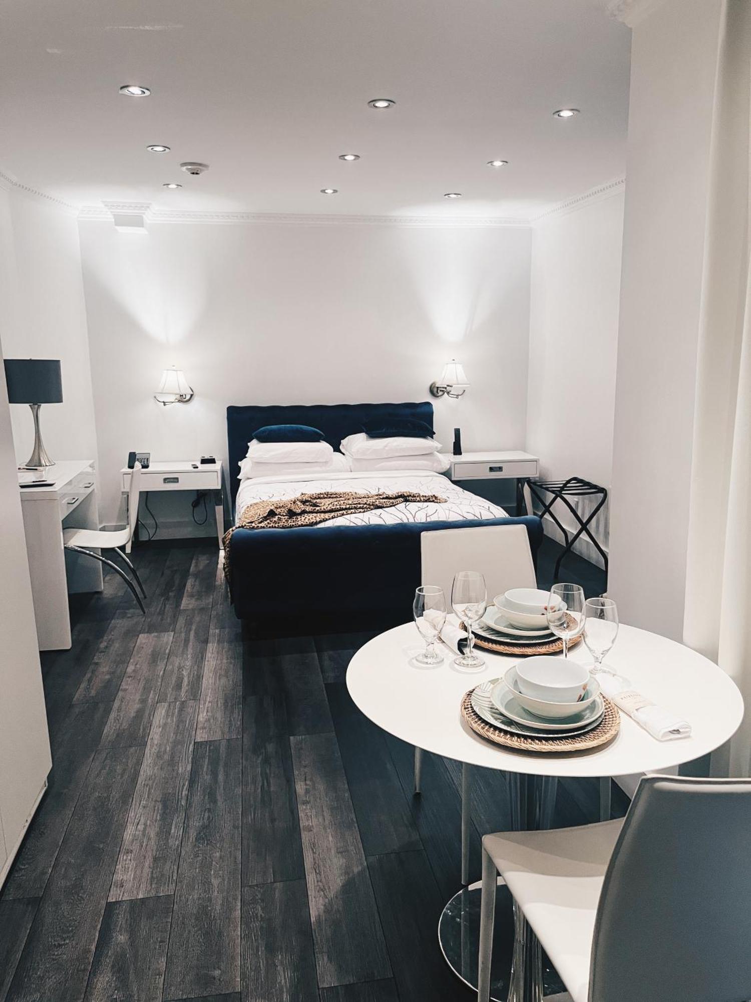 מונטריאול Hotel Kutuma מראה חיצוני תמונה