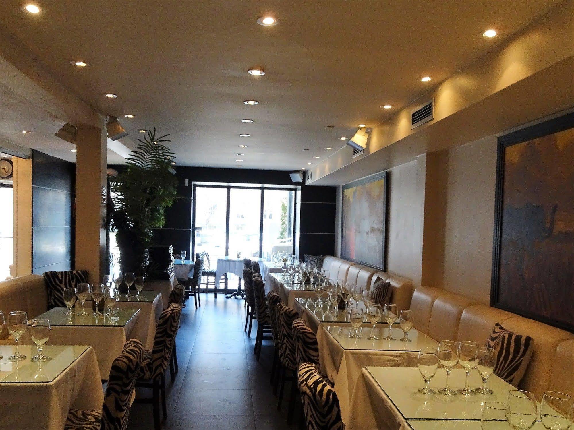 מונטריאול Hotel Kutuma מראה חיצוני תמונה